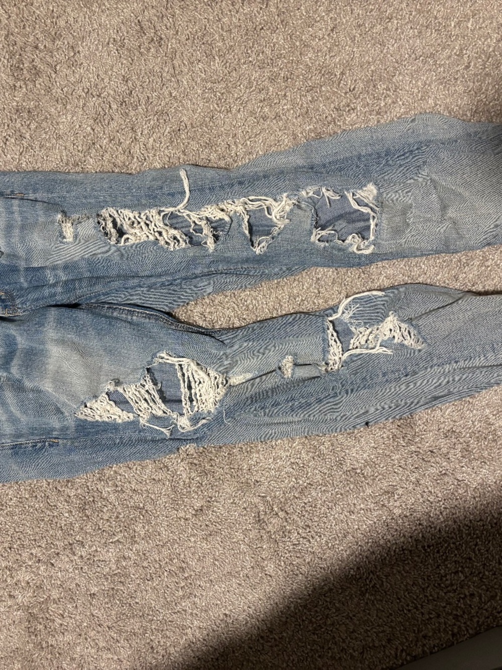 American Eagle blue jeans